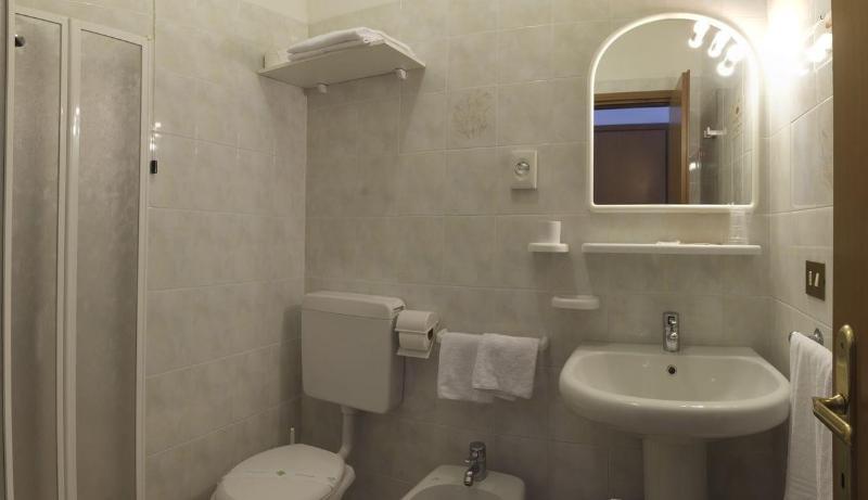 Pensione Imperia Lignano Sabbiadoro Exterior foto
