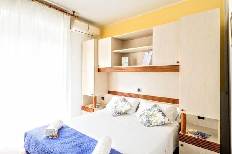 Pensione Imperia Lignano Sabbiadoro Exterior foto