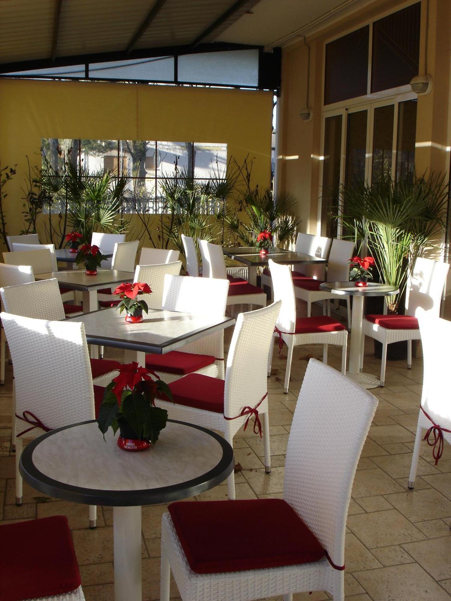 Pensione Imperia Lignano Sabbiadoro Exterior foto