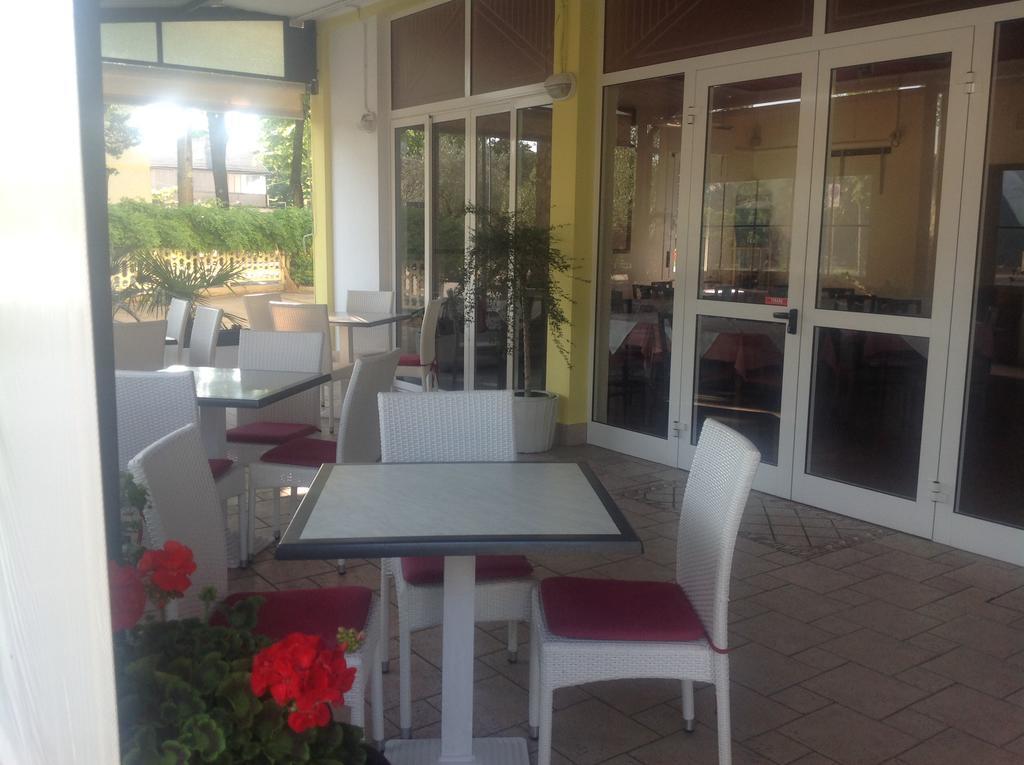 Pensione Imperia Lignano Sabbiadoro Exterior foto